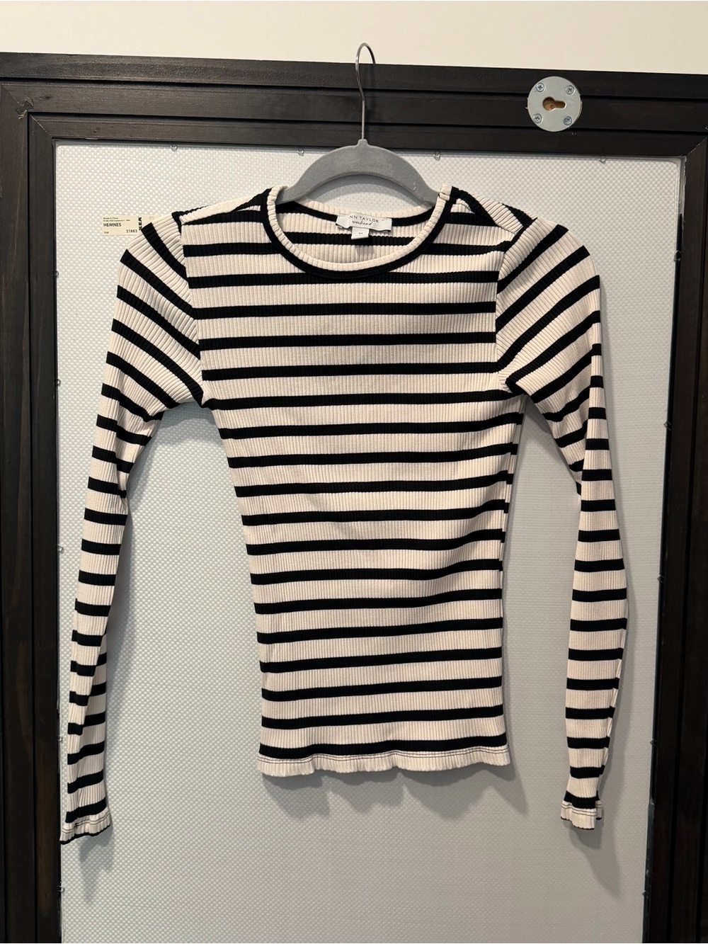 Ann Taylor Weekend Striped Long Sleeve Ribbed Top Black & White